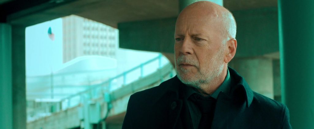Bruce Willis in una scena del film A Day to Die