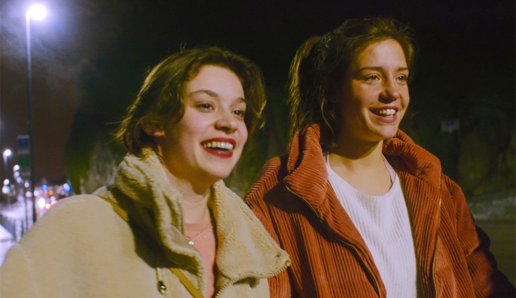 Adèle Exarchopoulos e Mara Taquin in una immagine dal film Generazione low cost di Julie Lecoustre e Emmanuel Marre