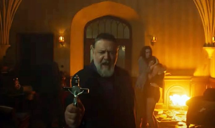 Russell Crowe in L'esorcista del Papa