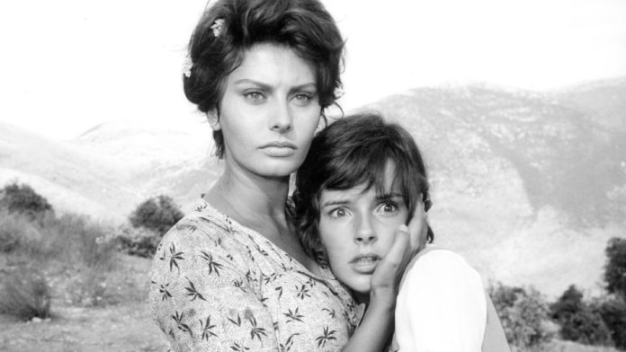 Sophia Loren ed Eleonora Brown nel film La ciociara