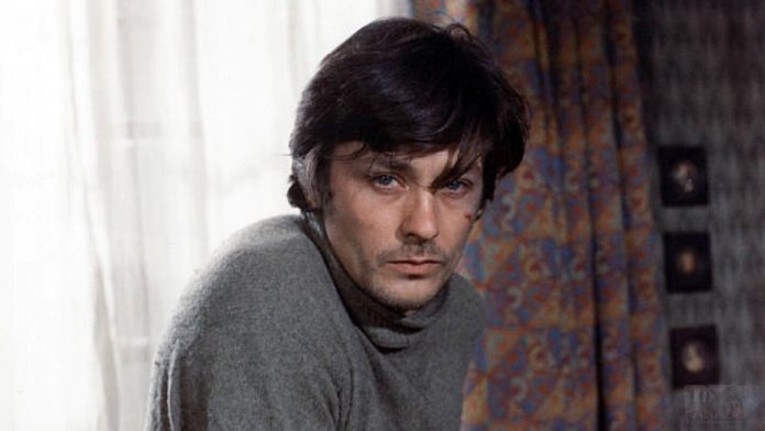 Alain Delon in una scena del film La prima notte di quiete