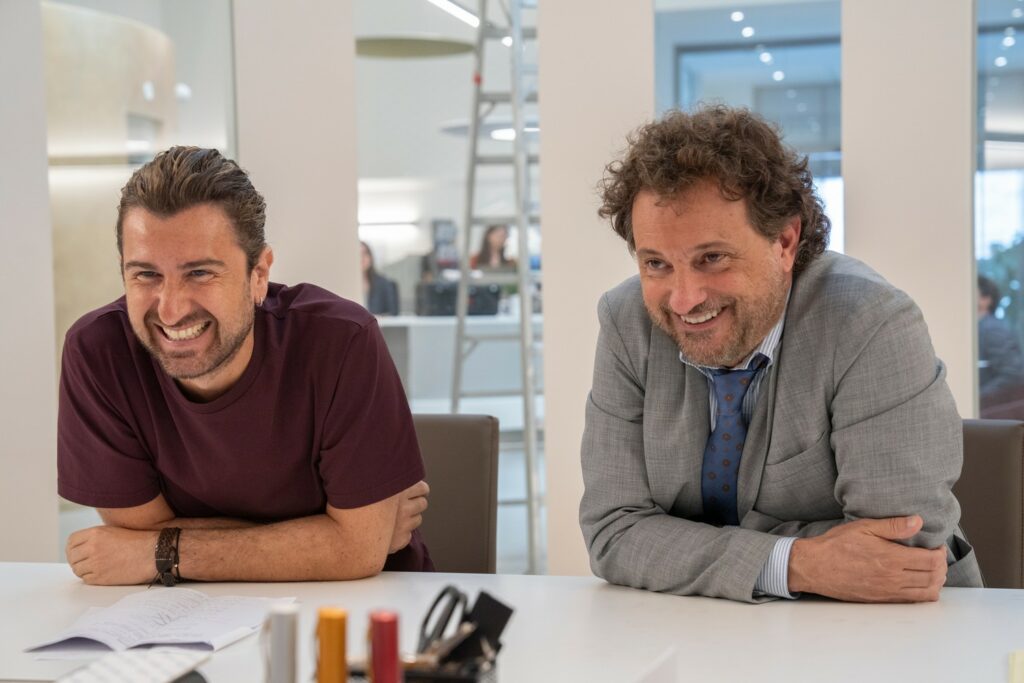 Alessandro Siani e Leonardo Pieraccioni in una scena del film Io e te dobbiamo parlare